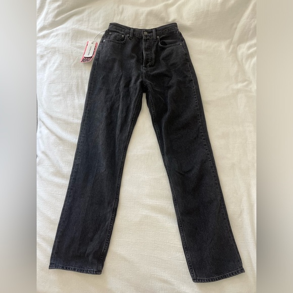 Aritzia Denim Forum
The '90s Hi-Rise Loose Jean - Picture 2 of 11